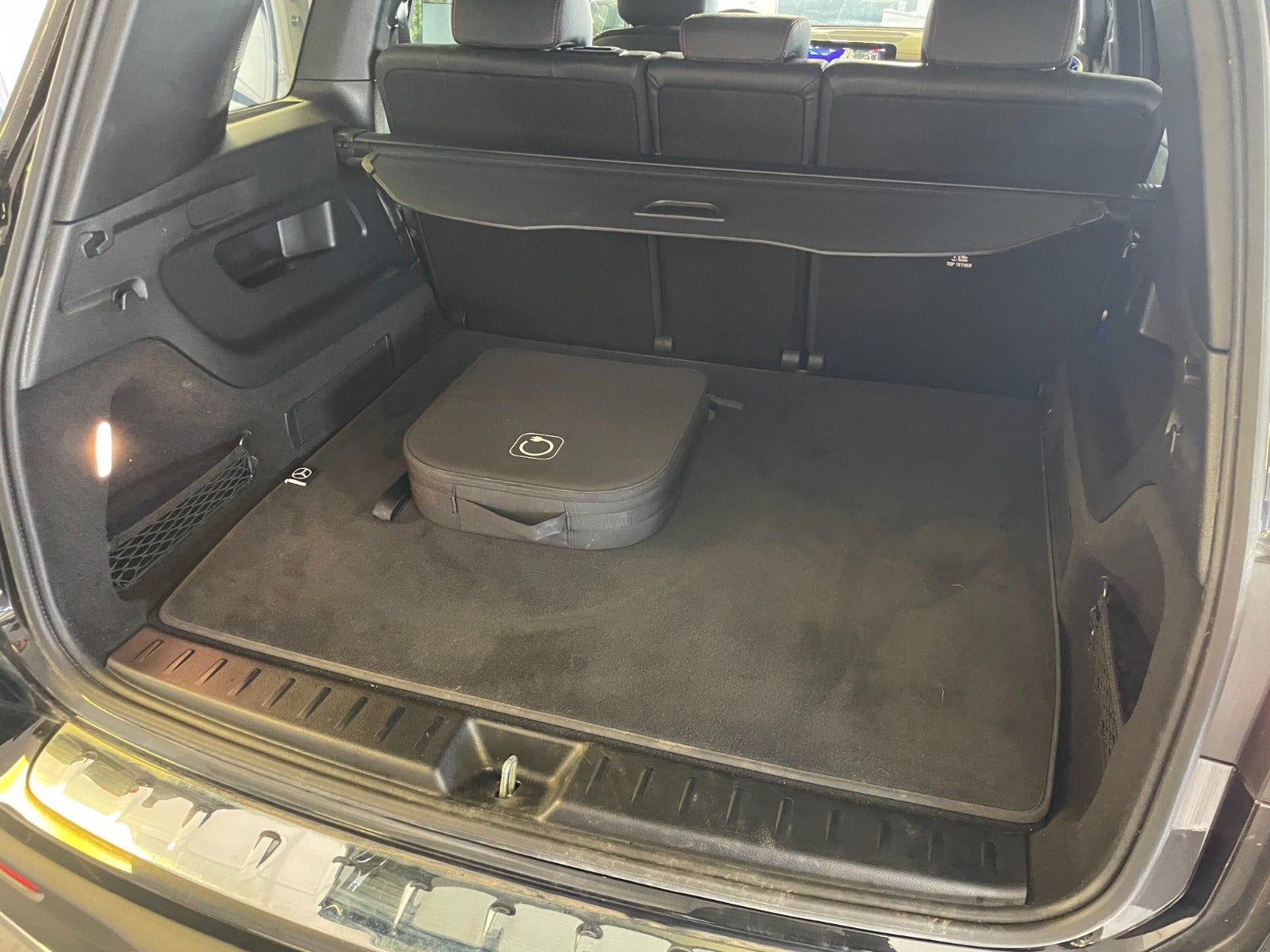 Sort Mercedes EQB250+ fra 2024