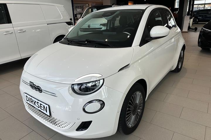 Hvid Fiat 500e fra 2023