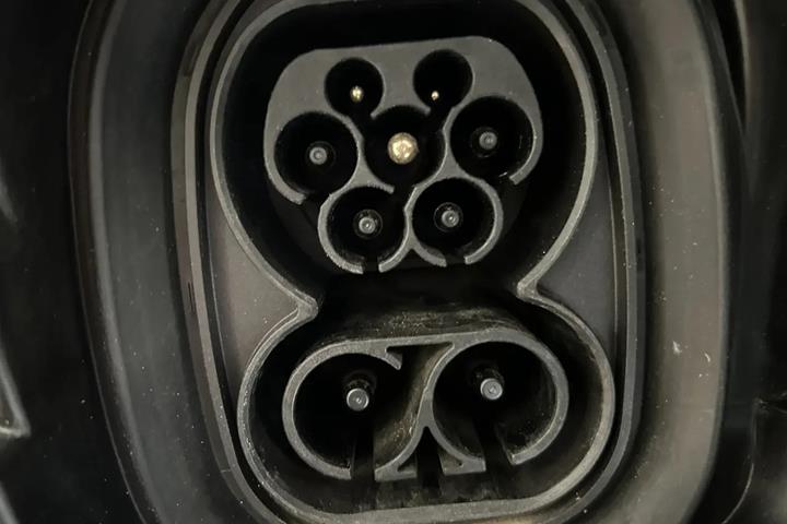 Grå Skoda Elroq fra 2026