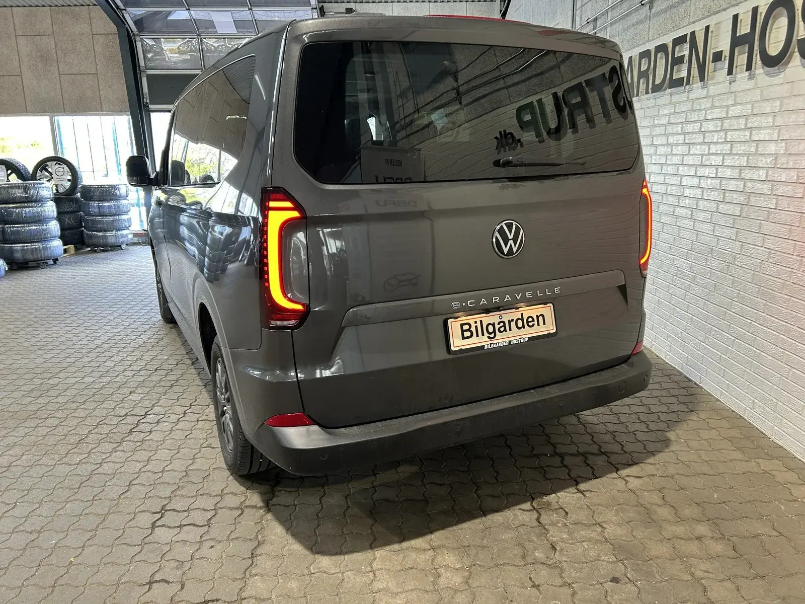Grå VW e-Caravelle fra 2026