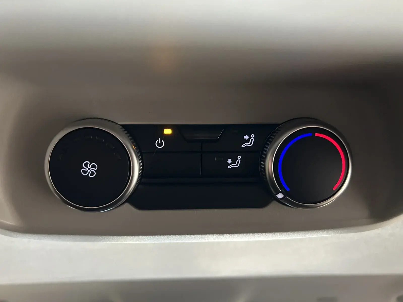 Grå VW e-Caravelle fra 2026
