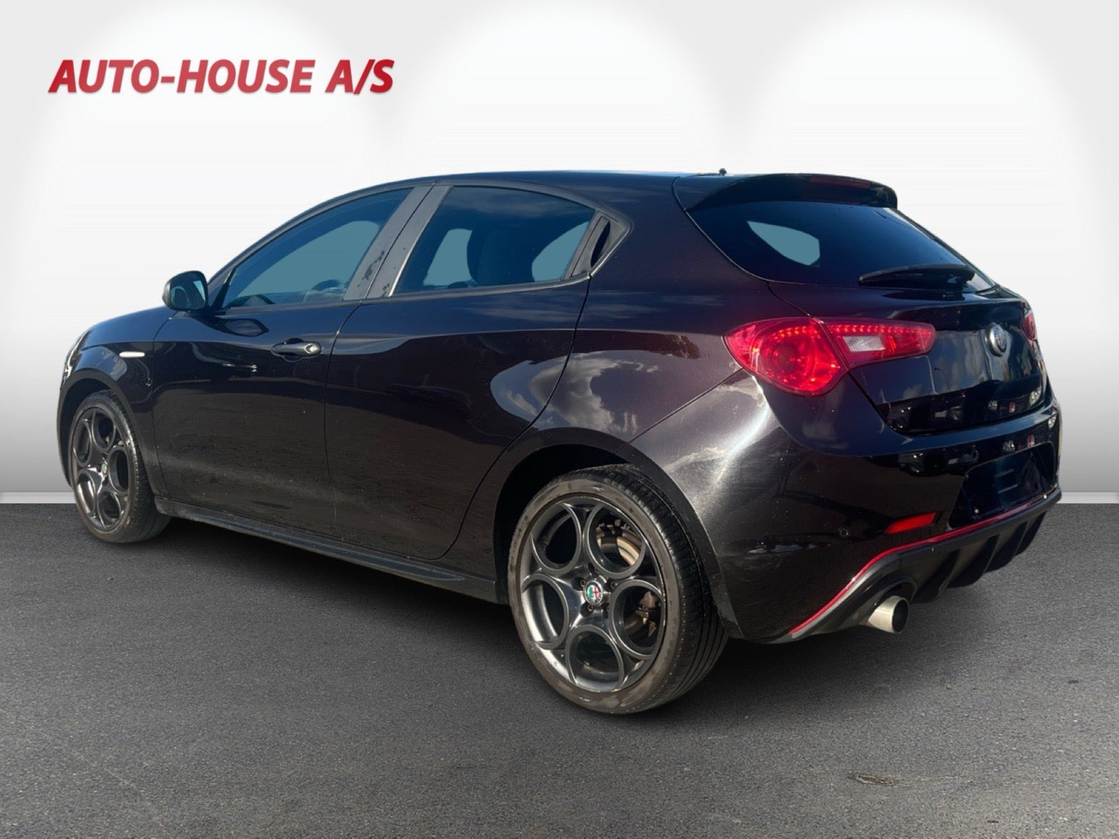 Sort Alfa Romeo Giulietta fra 2018