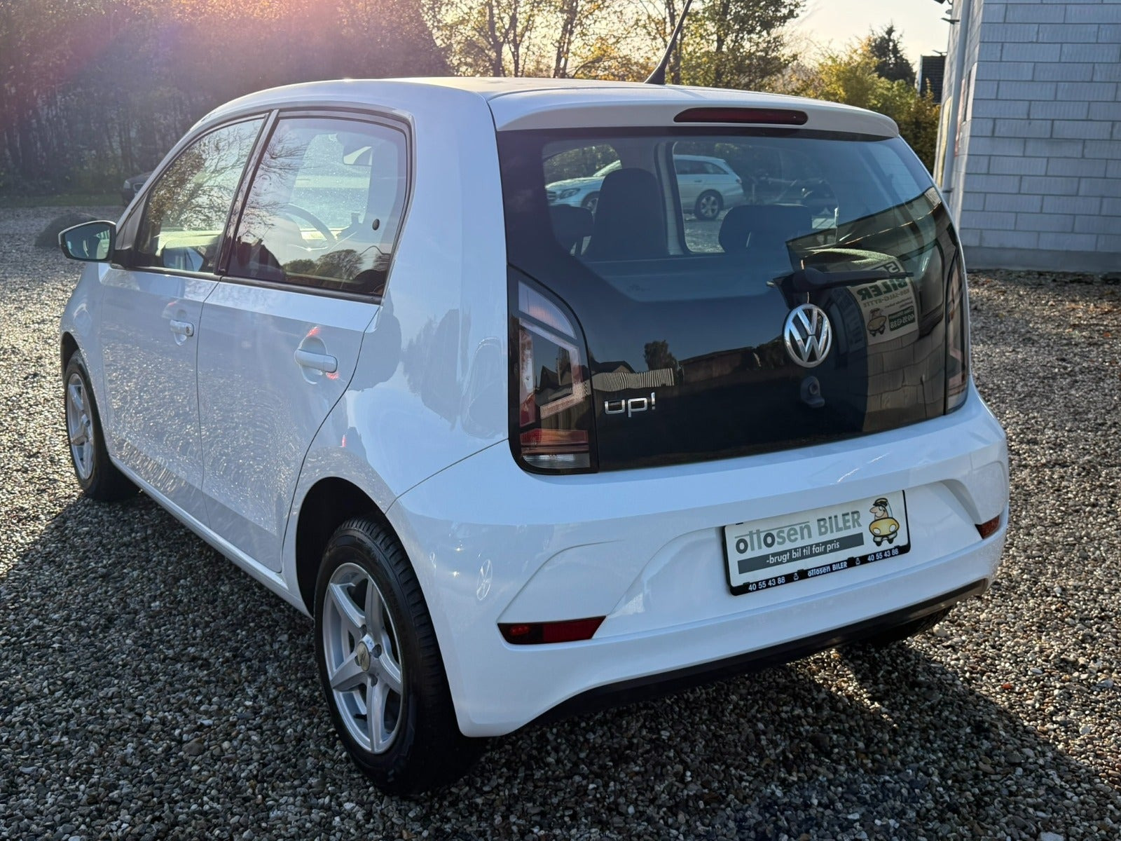 Hvid VW UP! fra 2018