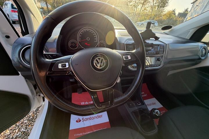 Hvid VW UP! fra 2018