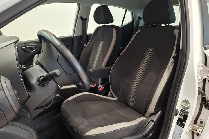 Hvid Hyundai i10 fra 2021