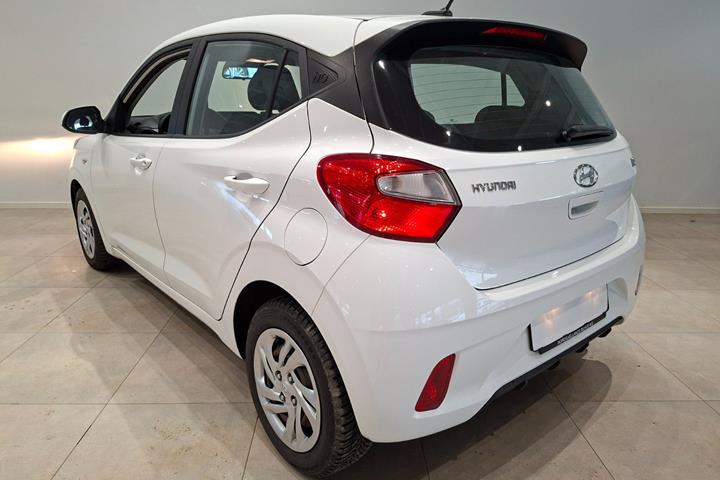 Hvid Hyundai i10 fra 2021