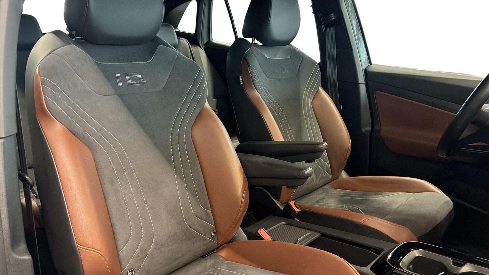 Grå VW ID.4 fra 2023