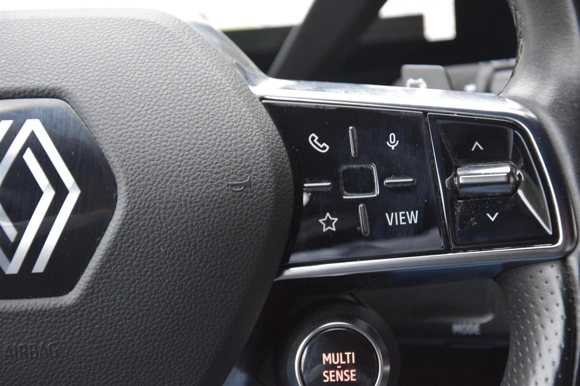 Grå Renault Mégane fra 2023