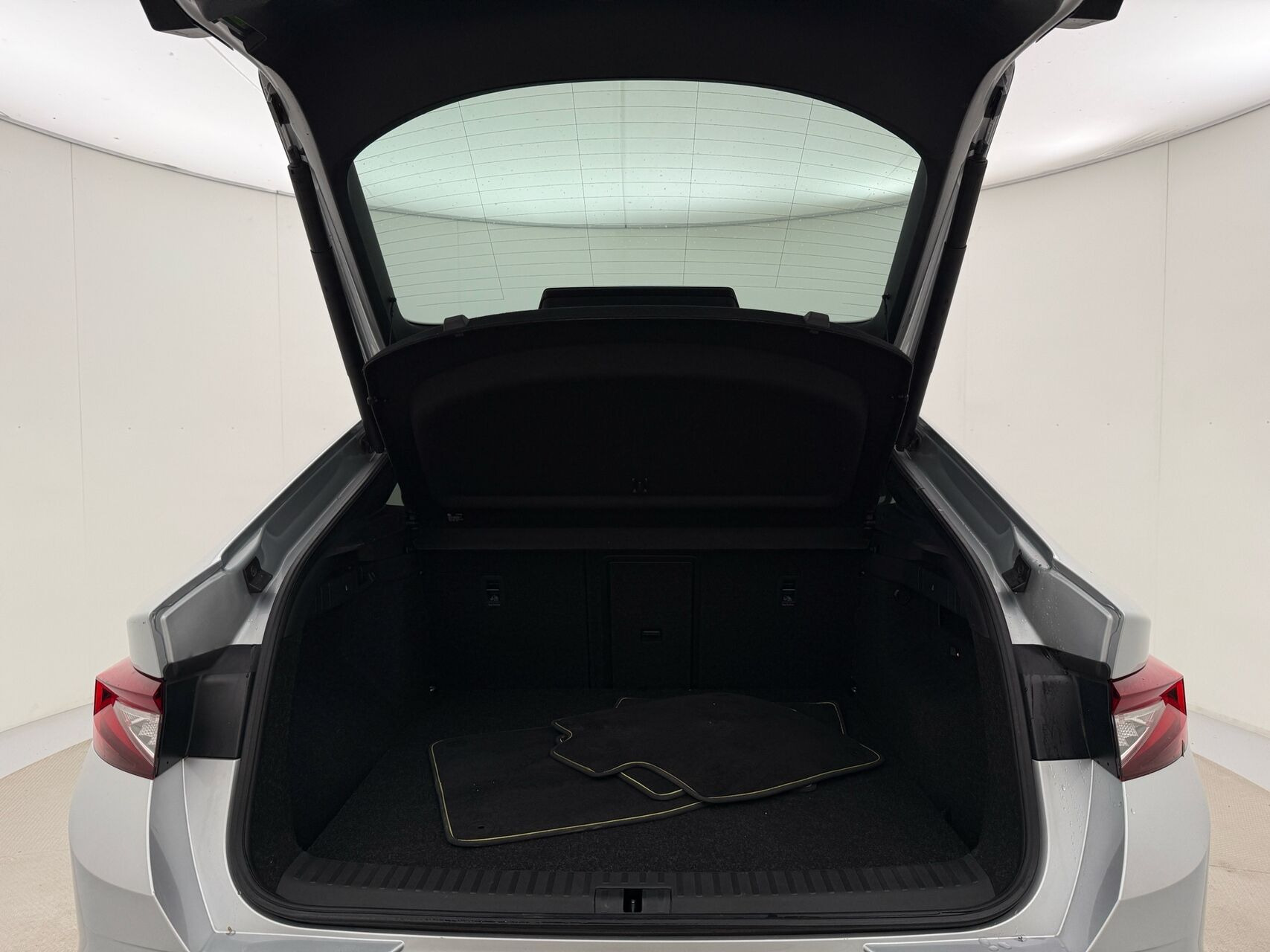 Sølv Skoda Enyaq fra 2023
