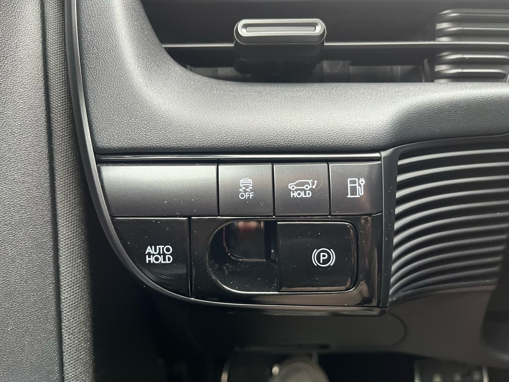 Grå Hyundai Ioniq 5 fra 2025