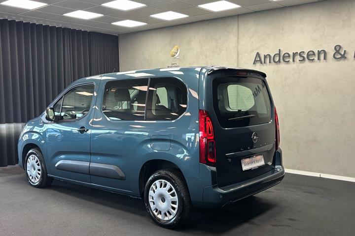 Grøn Opel Combo-e Life fra 2025