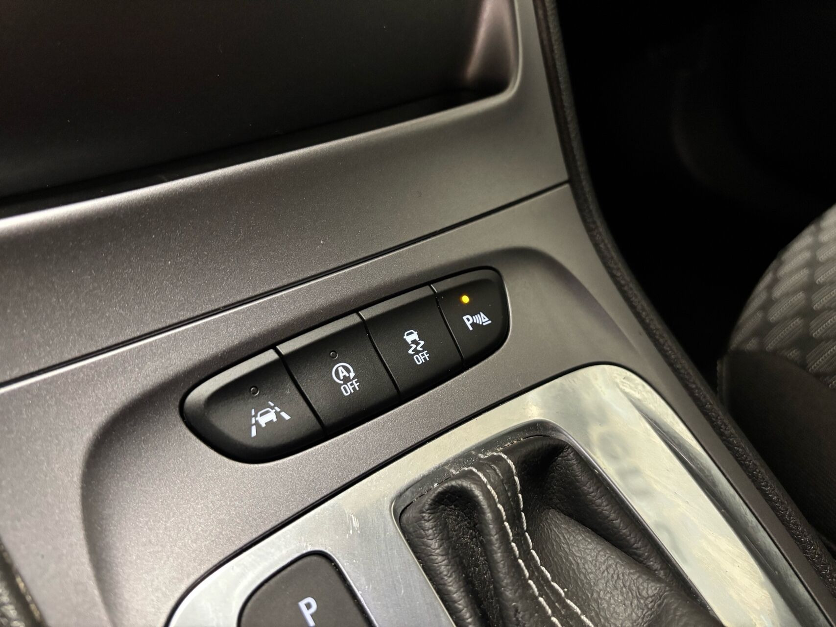 Grå Opel Astra fra 2016