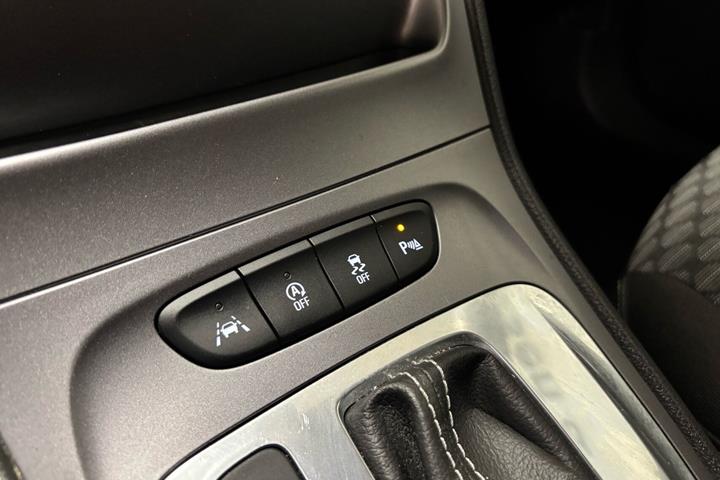 Grå Opel Astra fra 2016