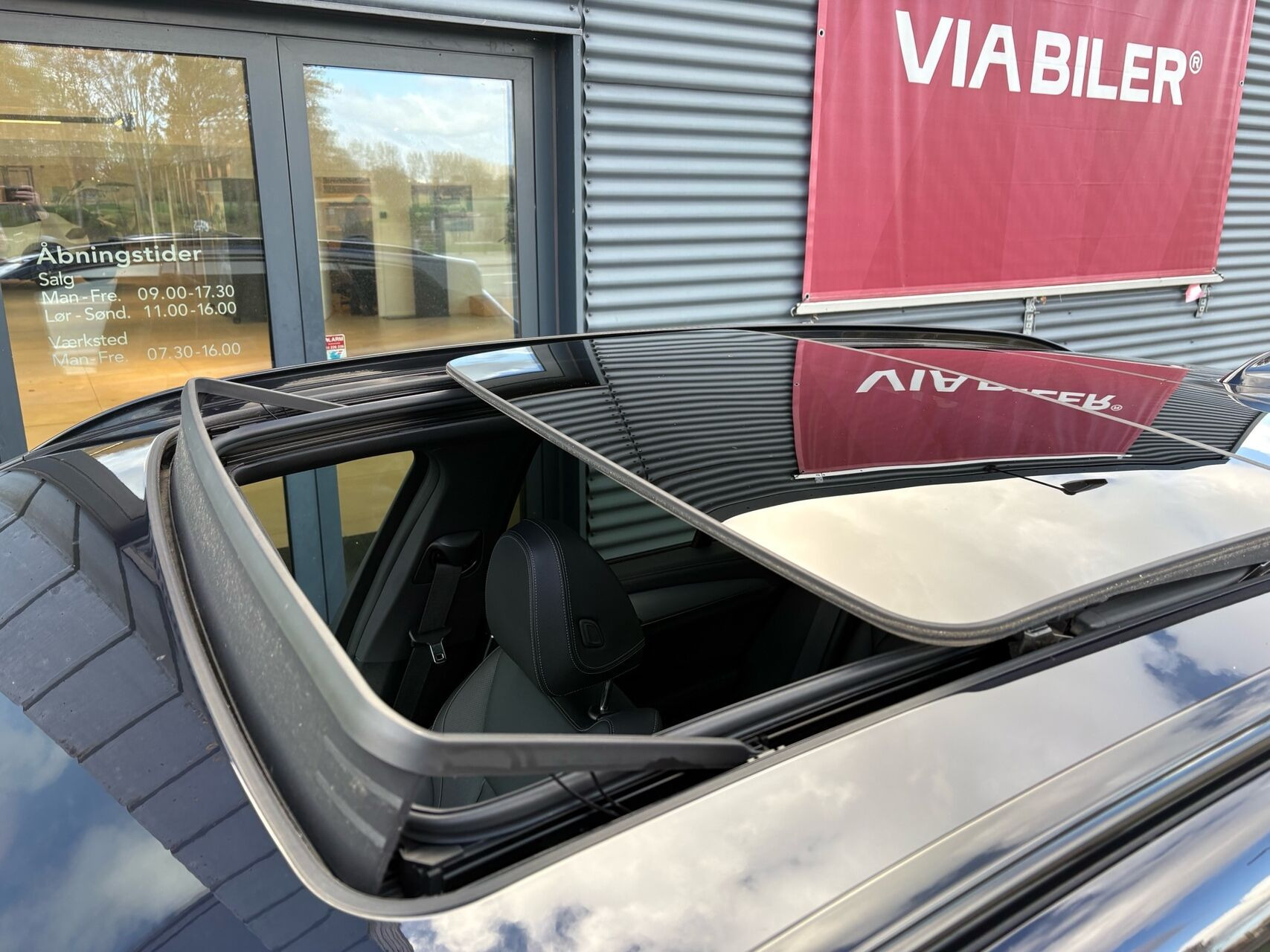 Blå BMW iX3 fra 2022