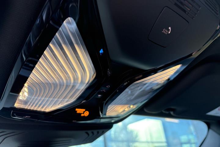 Blå BMW iX3 fra 2022