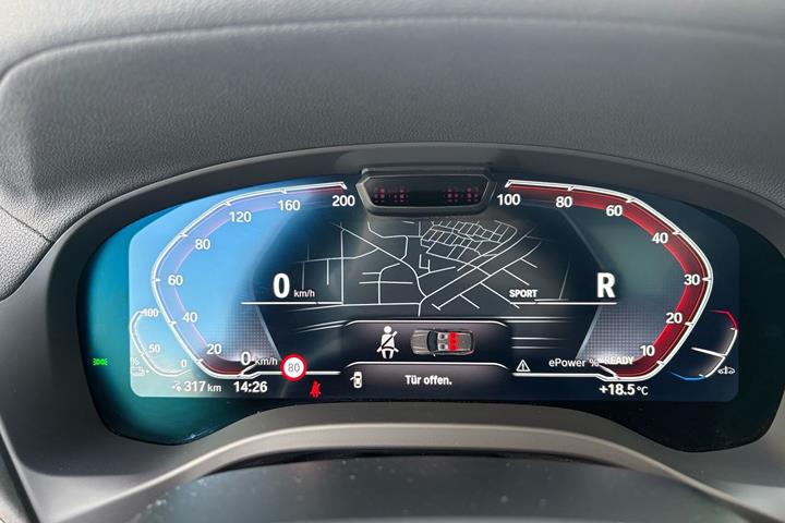 Blå BMW iX3 fra 2022