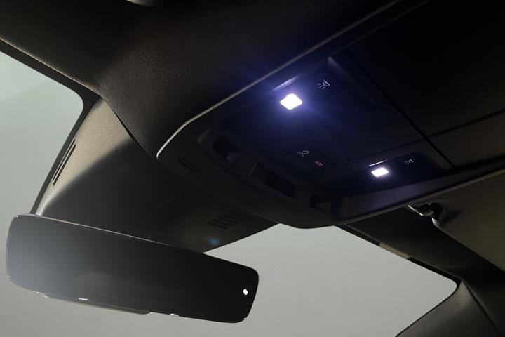 Blå Peugeot e-3008 fra 2026