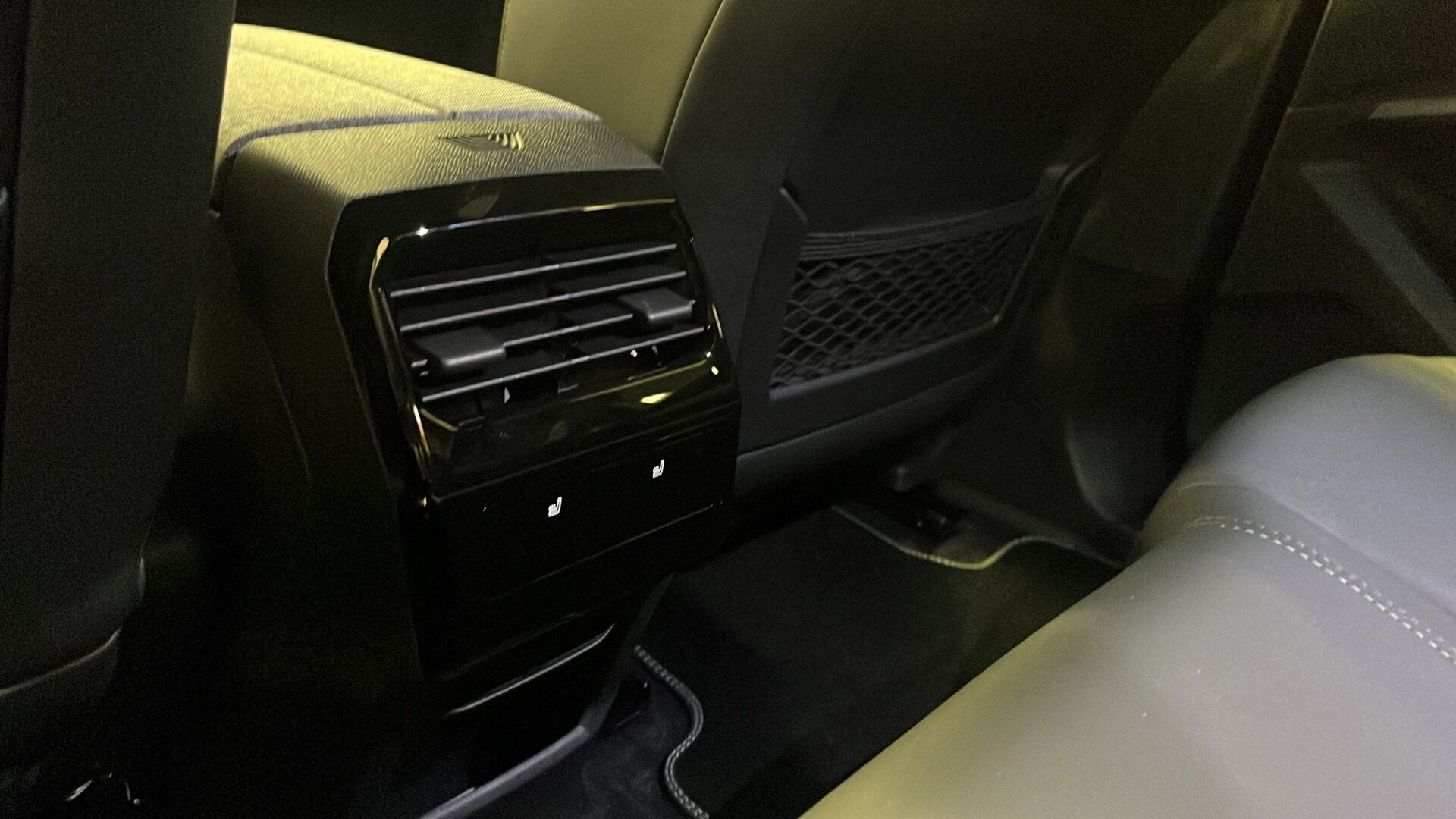 Blå Peugeot e-3008 fra 2026