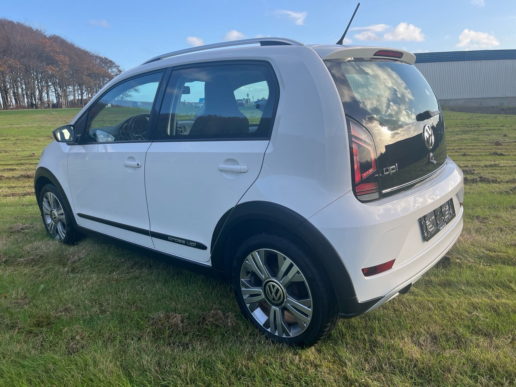 Hvid VW UP! fra 2017