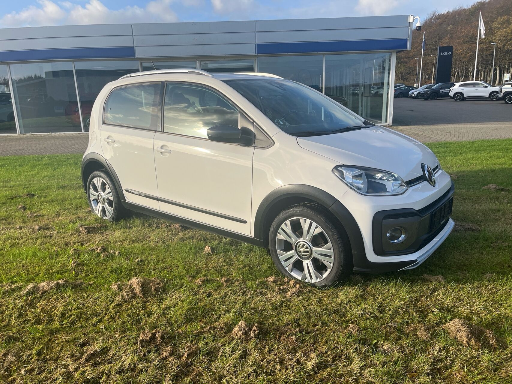 Hvid VW UP! fra 2017