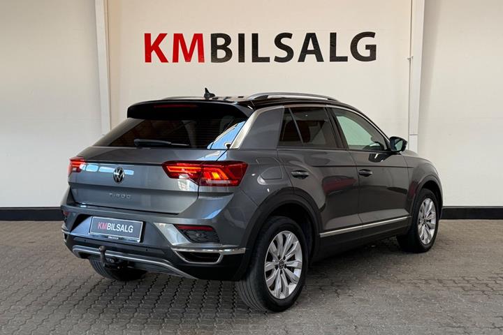 Grå VW T-Roc fra 2021