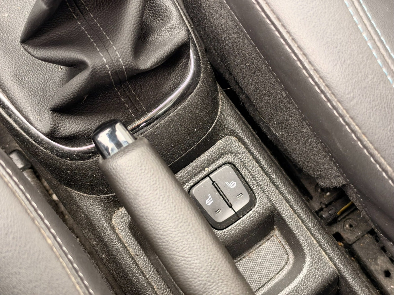 Hvid Opel Karl fra 2016