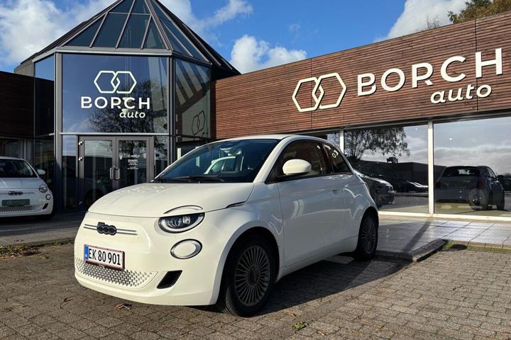 Hvid Fiat 500e fra 2022