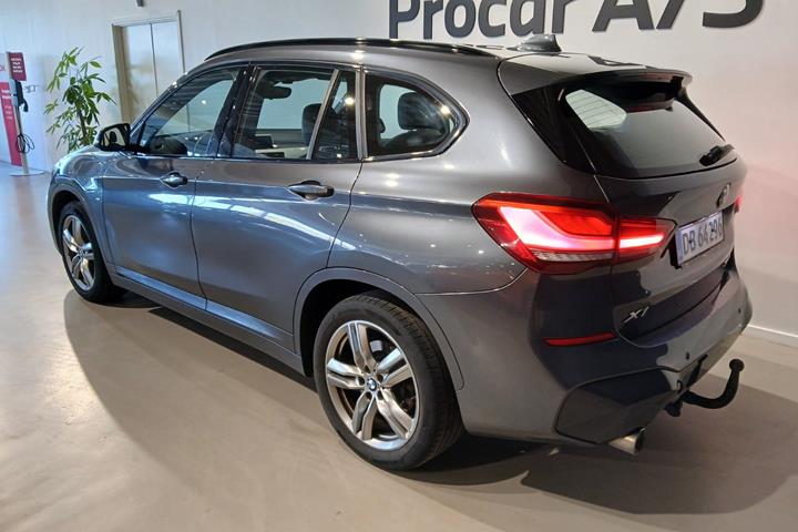 Grå BMW X1 fra 2022