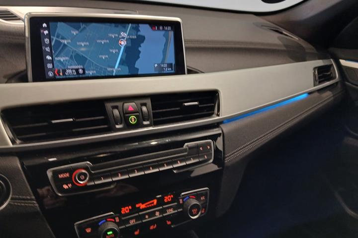 Grå BMW X1 fra 2022