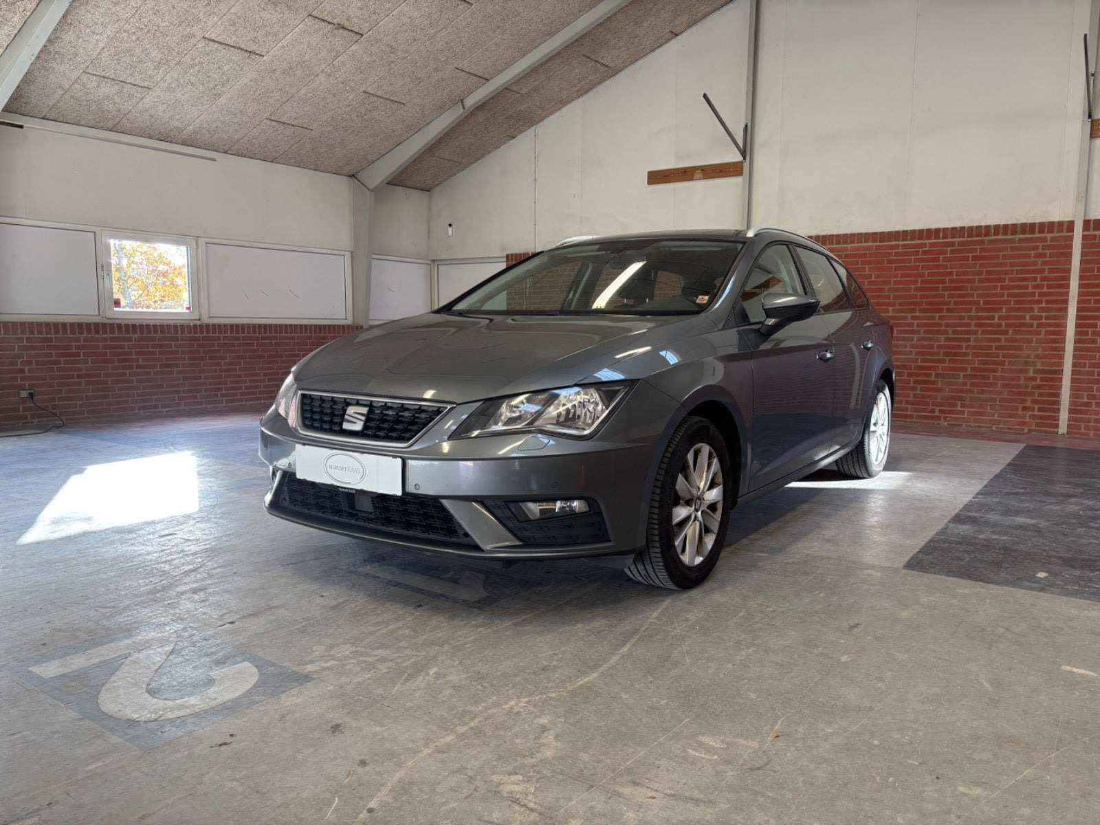 Grå Seat Leon fra 2017
