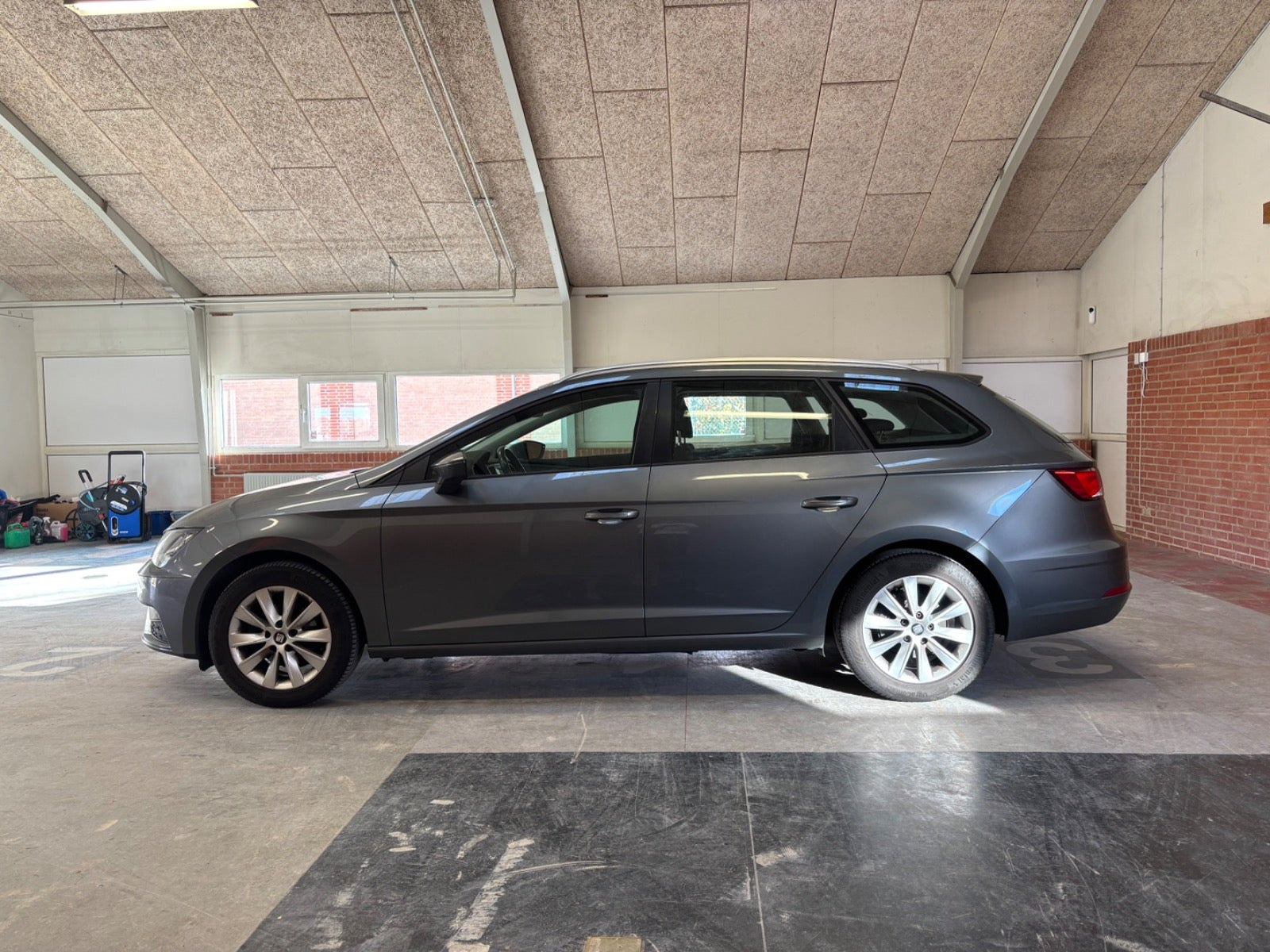 Grå Seat Leon fra 2017