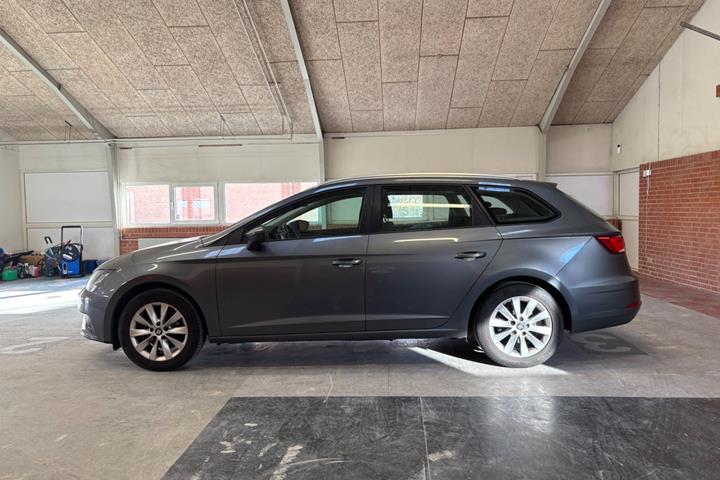 Grå Seat Leon fra 2017