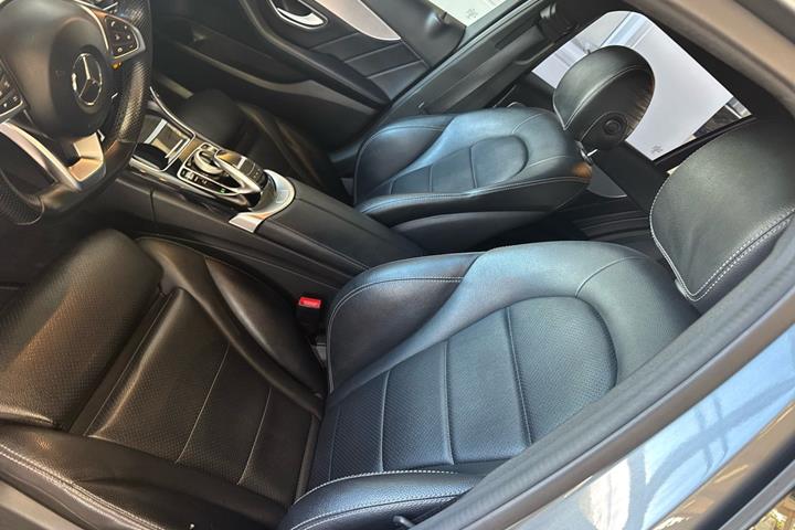 Grå Mercedes C200 fra 2016