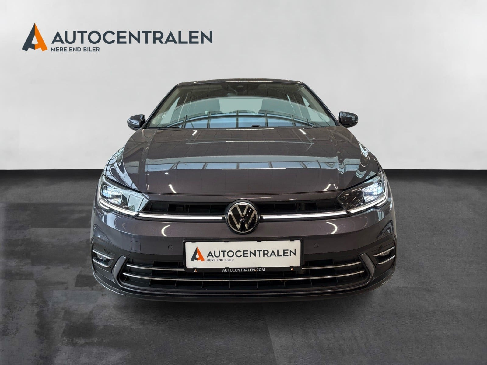 Grå VW Polo fra 2022