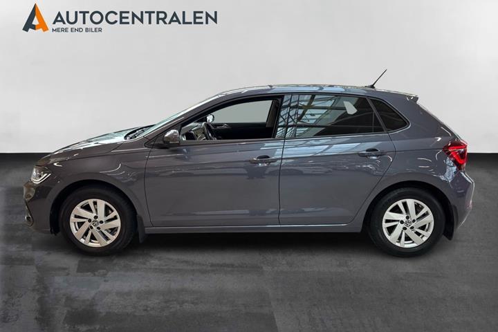 Grå VW Polo fra 2022
