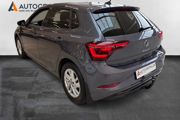 Grå VW Polo fra 2022