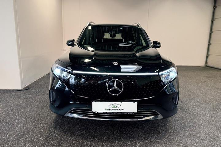 Sort Mercedes EQB250+ fra 2024