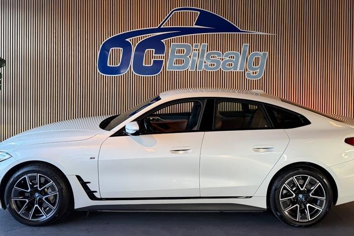 Hvid BMW i4 fra 2024