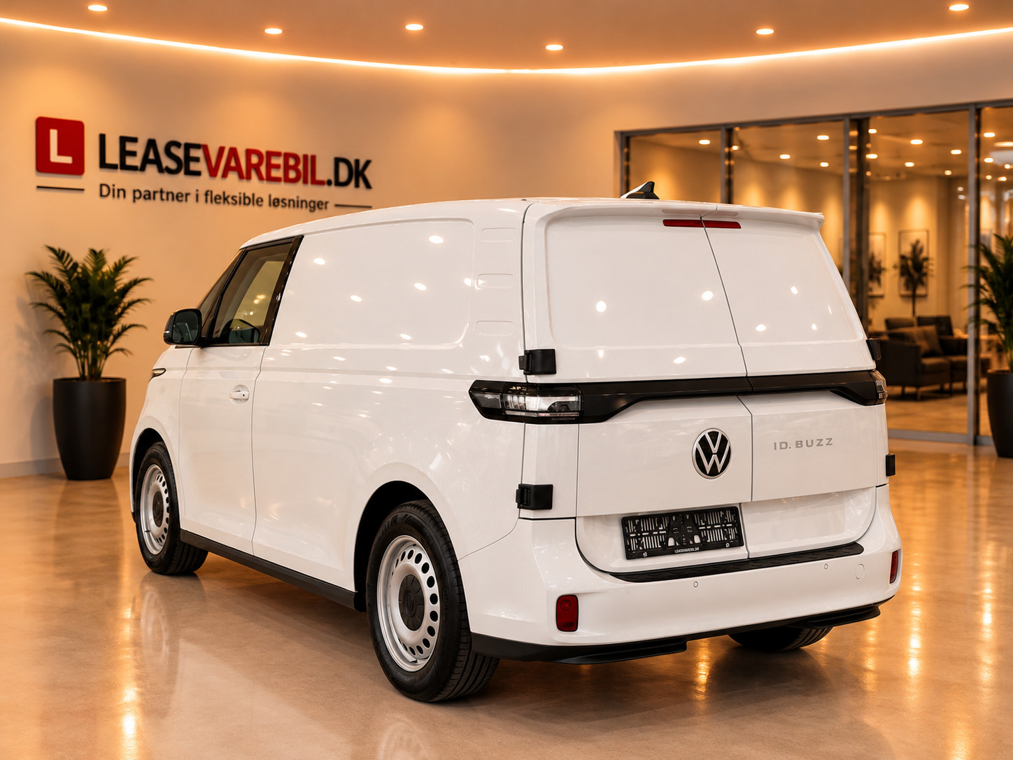 Hvid VW ID.Buzz fra 2024