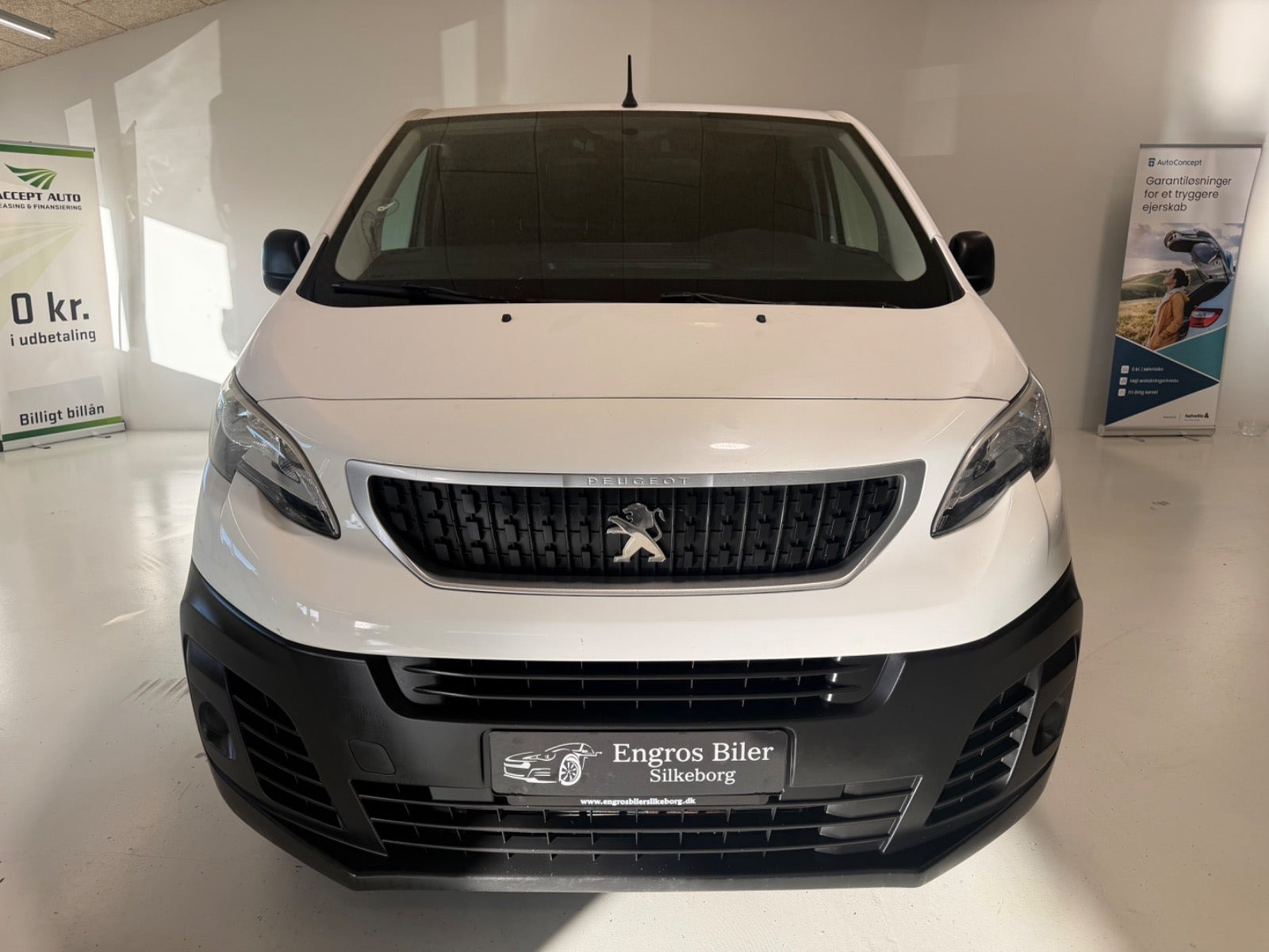 Hvid Peugeot Expert fra 2016