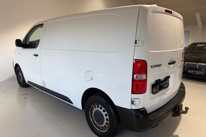 Hvid Peugeot Expert fra 2016