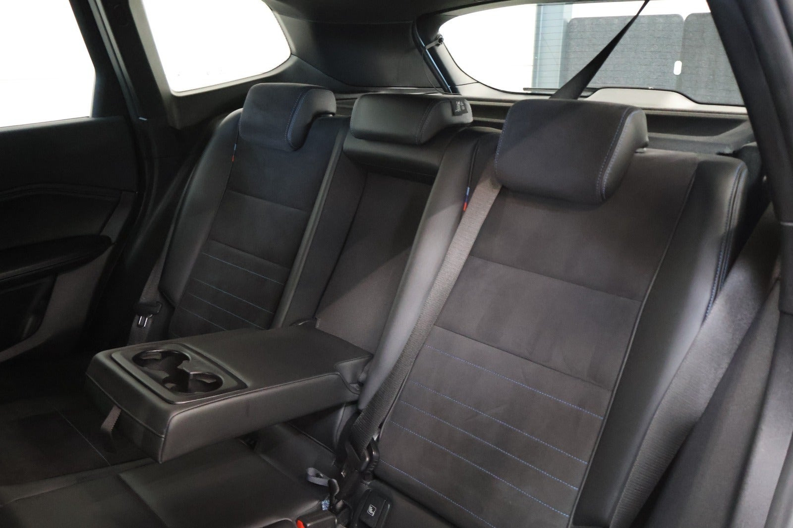 Hvid BMW iX1 fra 2024