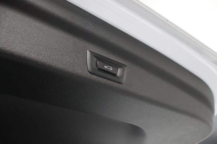 Hvid BMW iX1 fra 2024