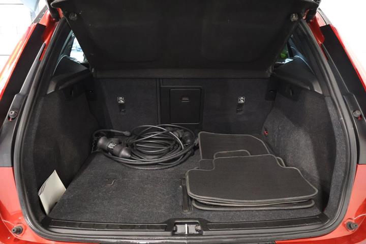Rød Volvo XC40 fra 2021