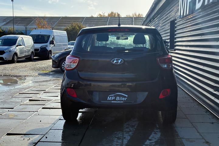 Sort Hyundai i10 fra 2014