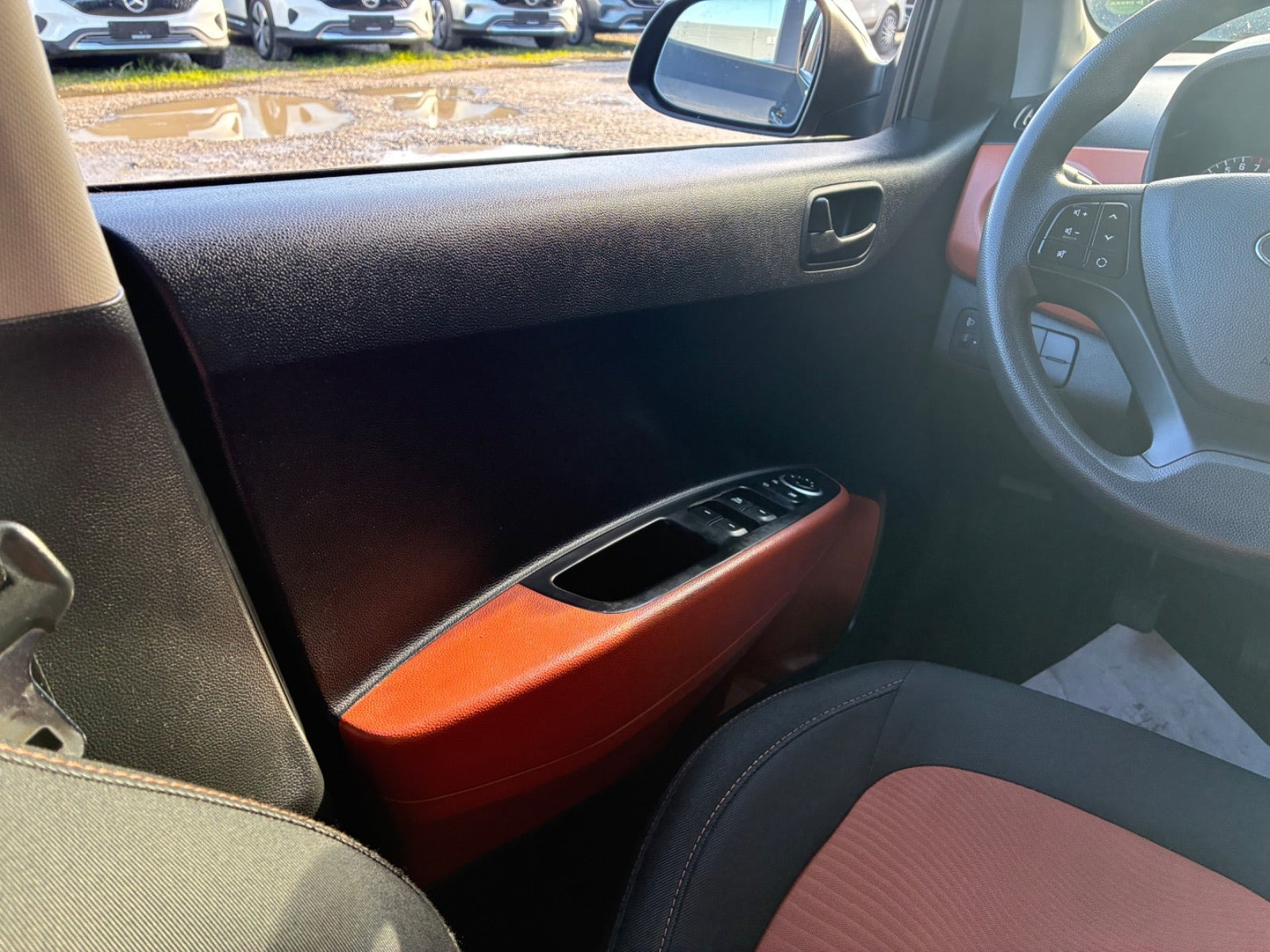 Sort Hyundai i10 fra 2014