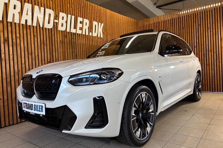 Hvid BMW iX3 fra 2023