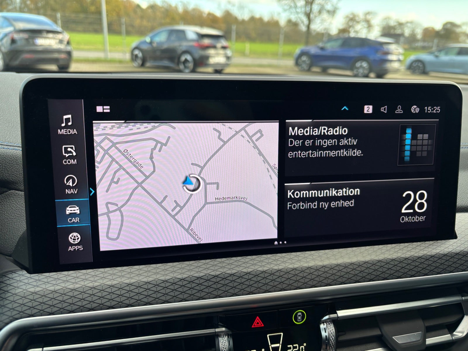 Hvid BMW iX3 fra 2023