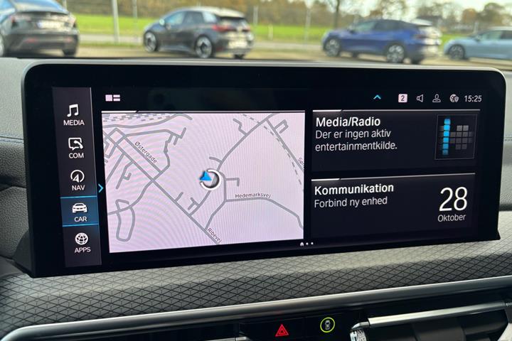 Hvid BMW iX3 fra 2023