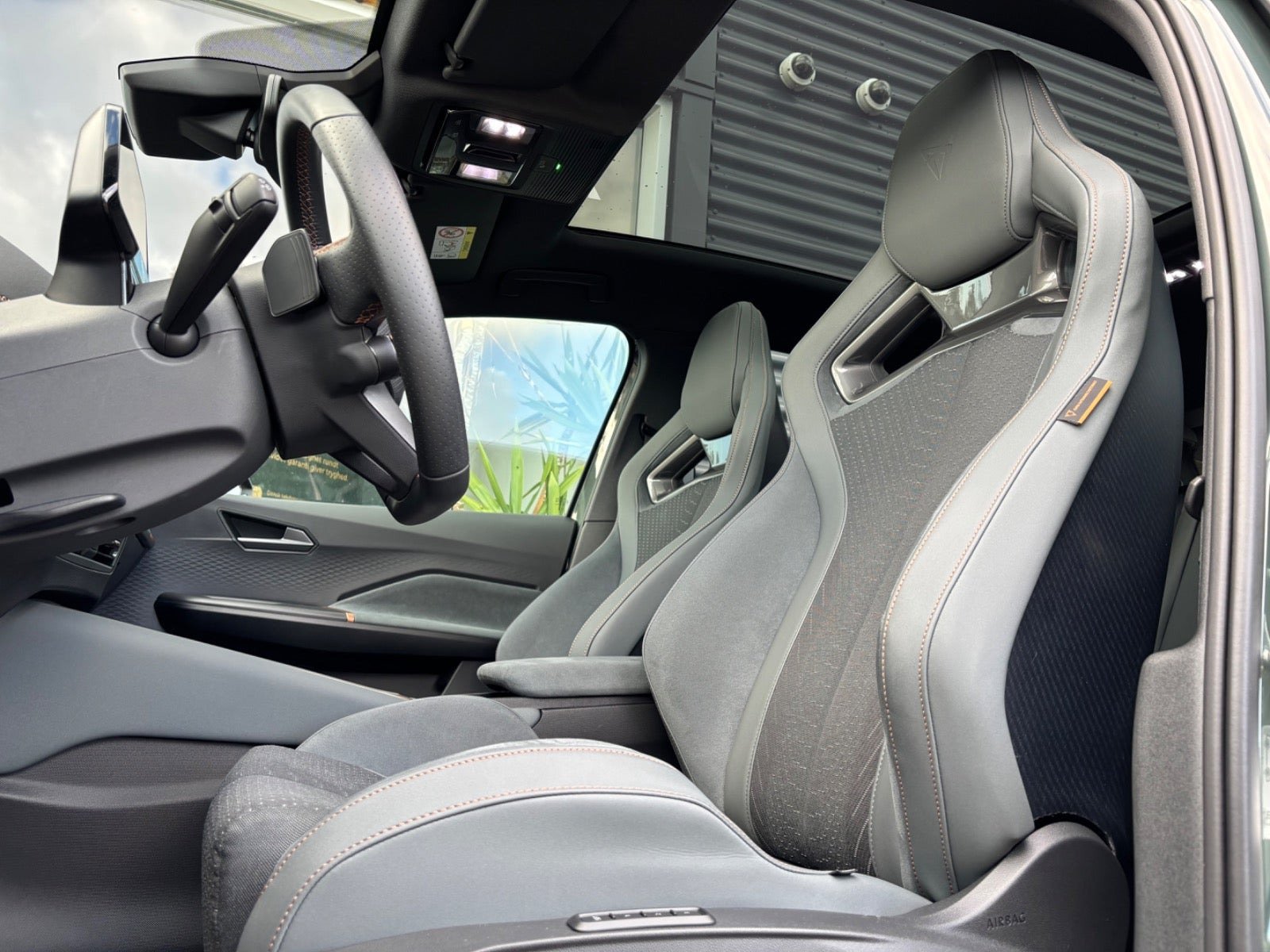 Grøn Cupra Born fra 2026